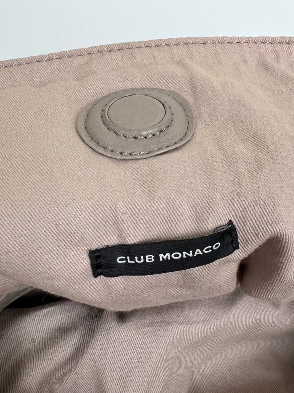 Club Monaco 100% Sheep Leather Clutch Crossbody Purse Shoulder Bag Quiet Luxury - Picture 4 of 9